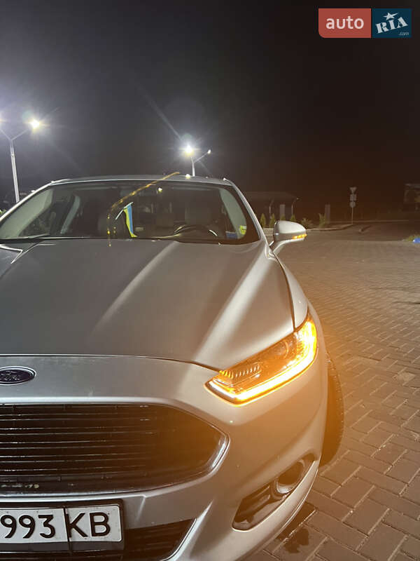 Седан Ford Fusion 2012 в Черкасах