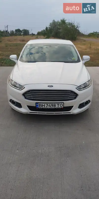 Седан Ford Fusion 2012 в 