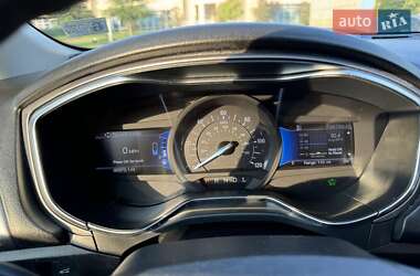 Седан Ford Fusion 2018 в 