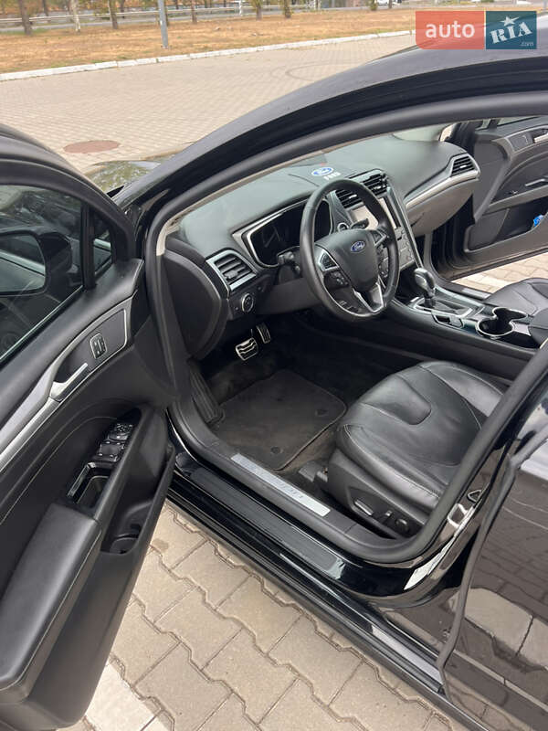 Седан Ford Fusion 2015 в Николаеве