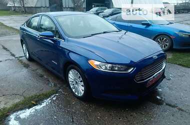 Седан Ford Fusion 2016 в Миргороді