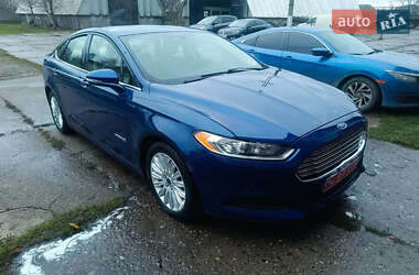 Седан Ford Fusion 2016 в 