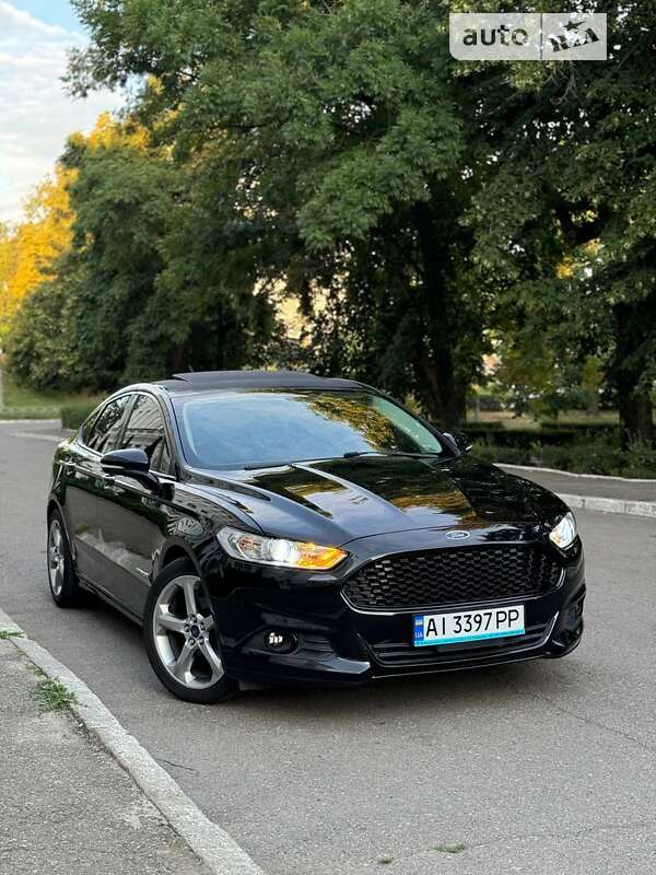 Седан Ford Fusion 2012 в 