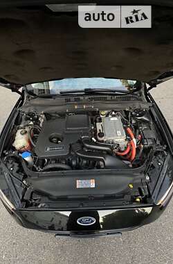 Седан Ford Fusion 2012 в 