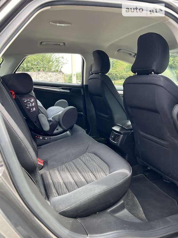 Седан Ford Fusion 2016 в Ровно фото 6 Седан Ford Fusion 2016 в Ровно