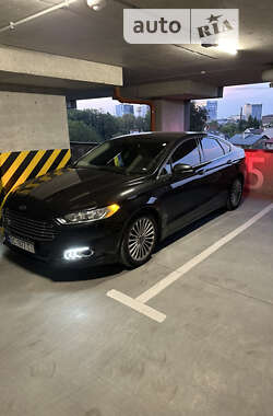 Седан Ford Fusion 2015 в Львові