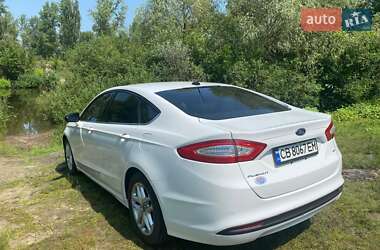 Седан Ford Fusion 2015 в 