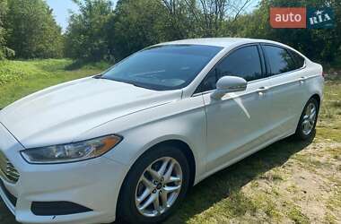 Седан Ford Fusion 2015 в 