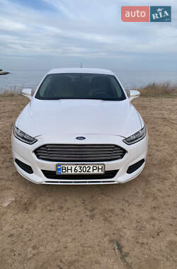 Седан Ford Fusion 2013 в 
