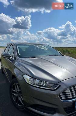 Седан Ford Fusion 2013 в 