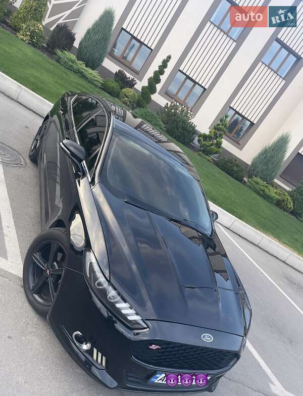 Седан Ford Fusion 2015 в Запоріжжі