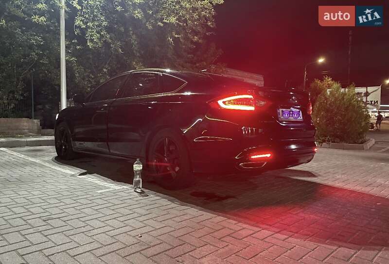 Седан Ford Fusion 2015 в Запоріжжі