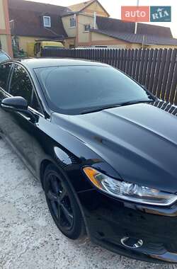 Седан Ford Fusion 2015 в 