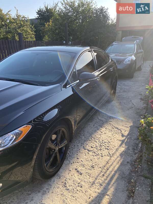 Седан Ford Fusion 2015 в Києві