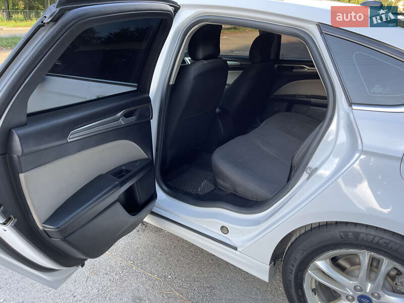 Седан Ford Fusion 2018 в Тернополі