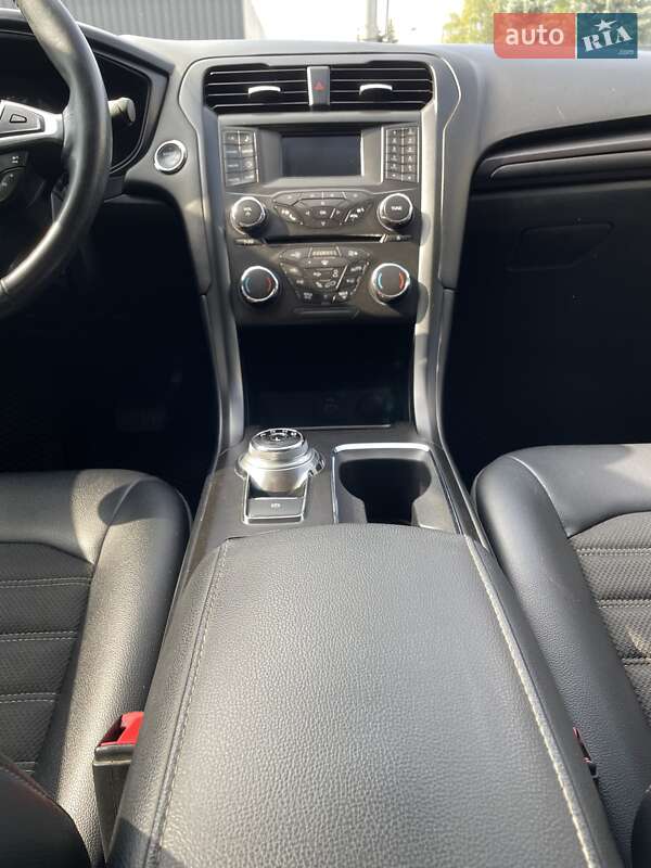 Седан Ford Fusion 2018 в Києві