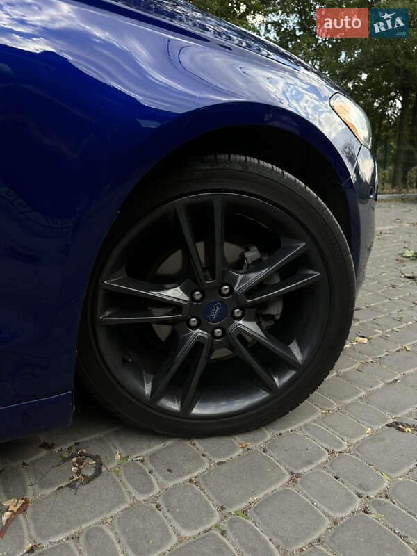 Седан Ford Fusion 2013 в Киеве