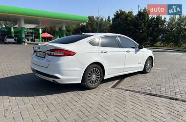 Седан Ford Fusion 2016 в Прилуках