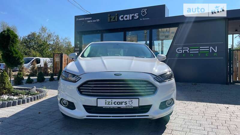 Седан Ford Fusion 2015 в Львове