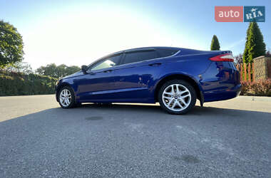 Седан Ford Fusion 2013 в 