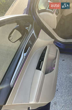 Седан Ford Fusion 2013 в 