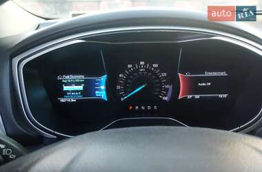 Седан Ford Fusion 2015 в Ровно
