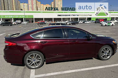 Седан Ford Fusion 2016 в 