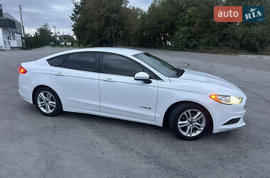 Седан Ford Fusion 2018 в 
