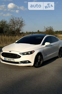 Седан Ford Fusion 2016 в 