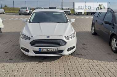 Седан Ford Fusion 2016 в Рівному