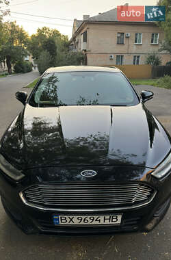 Седан Ford Fusion 2013 в 