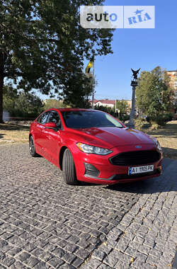 Седан Ford Fusion 2019 в Фастове