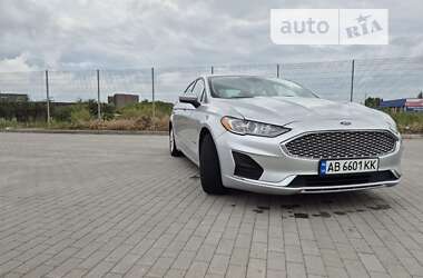 Седан Ford Fusion 2019 в Виннице