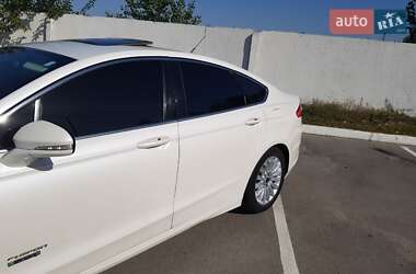 Седан Ford Fusion 2013 в 