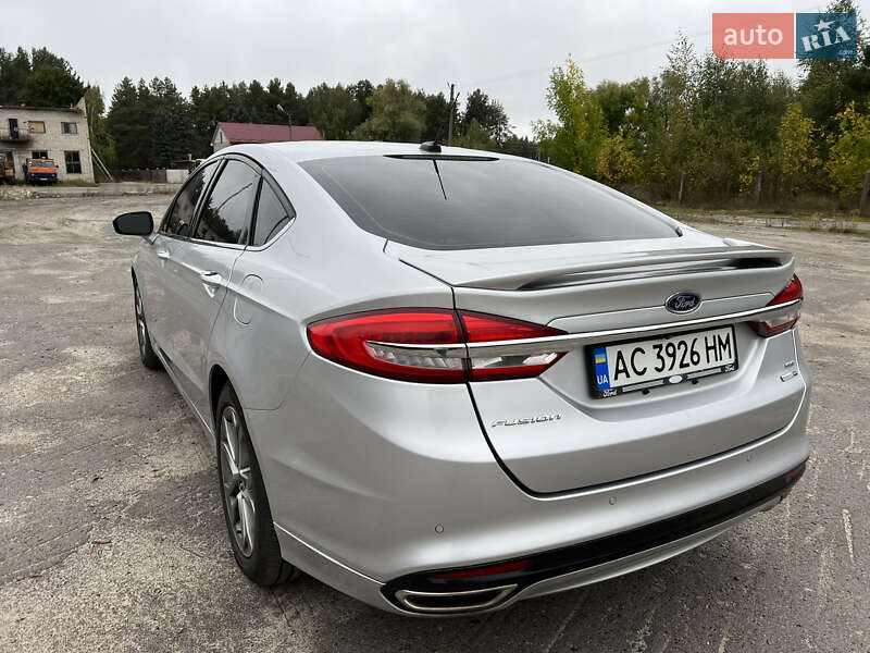 Седан Ford Fusion 2016 в Луцке