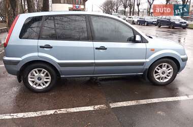 Хэтчбек Ford Fusion 2007 в 