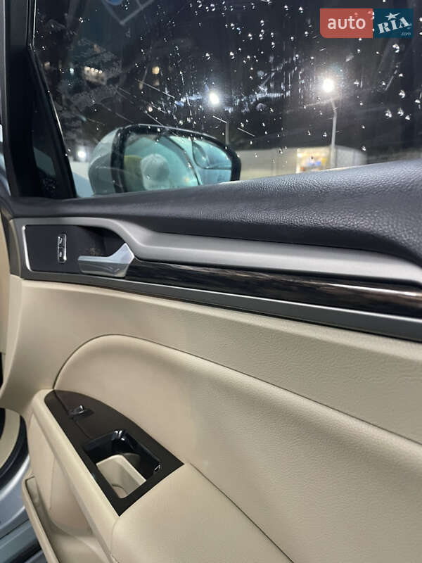 Седан Ford Fusion 2013 в Одесі
