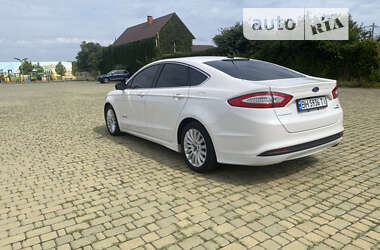 Седан Ford Fusion 2014 в Одесі