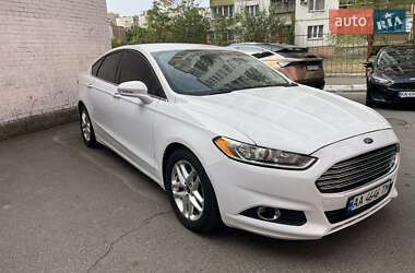 Седан Ford Fusion 2015 в Києві