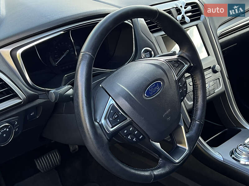 Седан Ford Fusion 2017 в Сумах