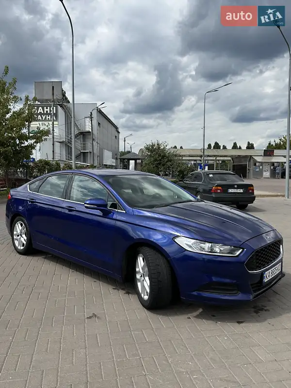 Седан Ford Fusion 2015 в 
