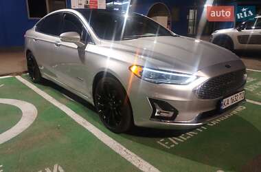 Седан Ford Fusion 2019 в Киеве