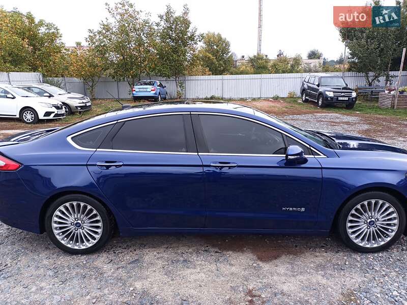 Седан Ford Fusion 2014 в Ватутино