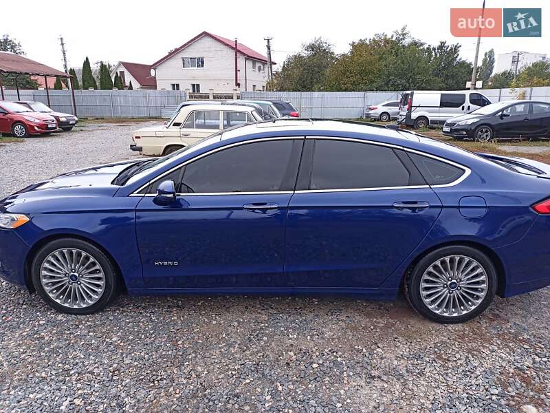 Седан Ford Fusion 2014 в Ватутино