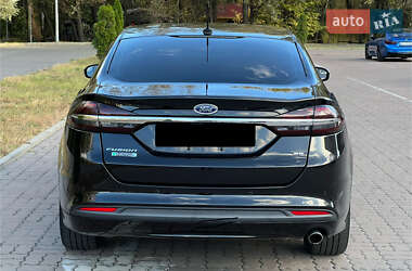 Седан Ford Fusion 2017 в 