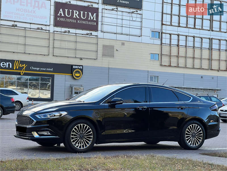 Седан Ford Fusion 2017 в Сумах