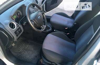 Хетчбек Ford Fusion 2006 в 