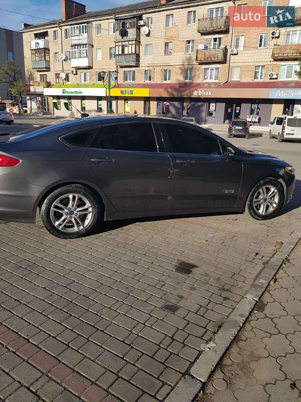 Седан Ford Fusion 2015 в Могилев-Подольске