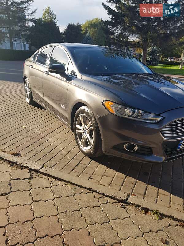 Седан Ford Fusion 2015 в Могилев-Подольске