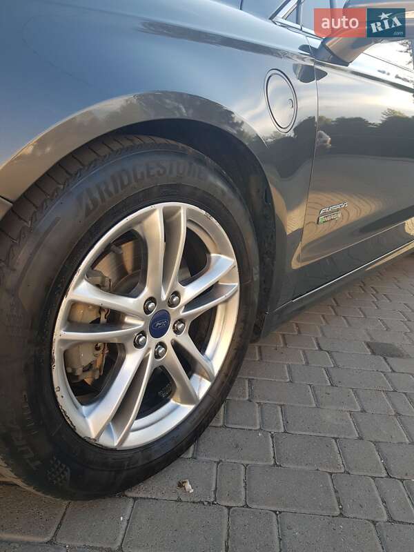 Седан Ford Fusion 2015 в Могилев-Подольске